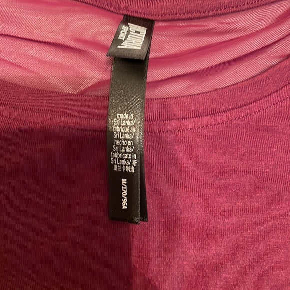 Victorias sport sheer back long sleeve crop top. - Picture 2 of 3